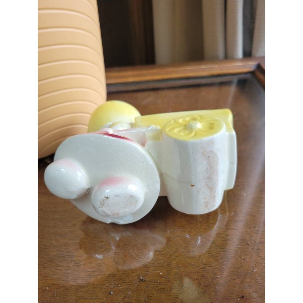 Vintage MCM Ceramic Dutch Girl Pulling Wheelbarrow Cart Pottery Planter - Picture 4 of 6